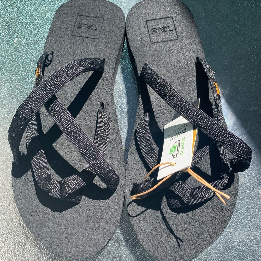 Teva Olowahu Sandals